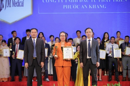 CÔNG TY TNHH ĐẦU TƯ PHÁT TRIỂN PHƯỚC AN KHANG ĐÃ VINH DỰ NHẬN ĐƯỢC GIẢI THƯỞNG “ TOP 100 THƯƠNG HIỆU XUẤT SẮC CHÂU Á 2024”